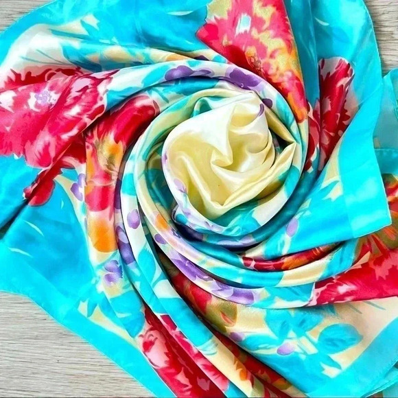 VINTAGE SCARF SQUARE PASTEL BLUE  PINK YELLOW - Picture 6 of 6